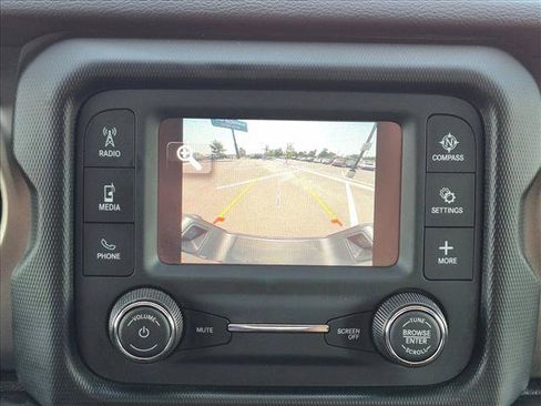 Used 2021 Jeep Gladiator Sport AWD/4WD image 13
