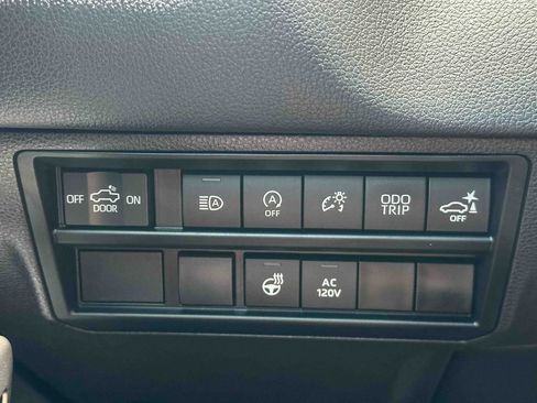 Used 2024 Toyota Tundra Limited AWD/4WD image 34