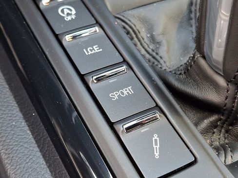 Used 2024 Maserati Quattroporte Modena Ultima Q4 AWD/4WD image 25