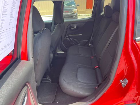 Used 2021 Jeep Renegade Sport FWD image 13
