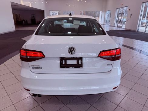Used 2016 Volkswagen Jetta S image 10