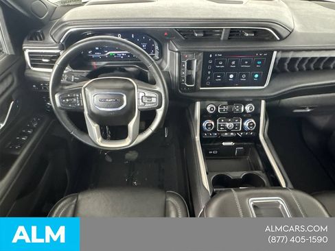 Used 2024 GMC Yukon Denali w/ LPO, Illumination Package AWD/4WD image 28