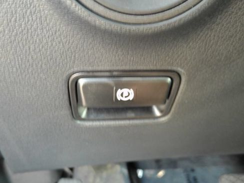 Used 2023 Mercedes-Benz Metris Passenger image 36