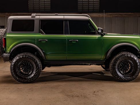 Used 2023 Ford Bronco Badlands AWD/4WD image 10
