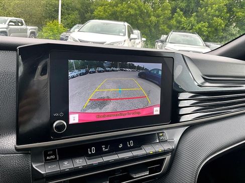 Certified 2025 Toyota Camry SE FWD image 19