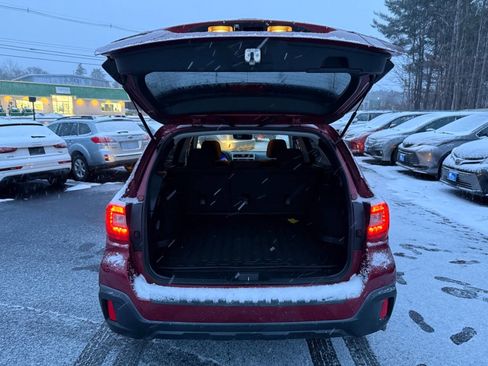 Used 2019 Subaru Outback 2.5i Premium image 12