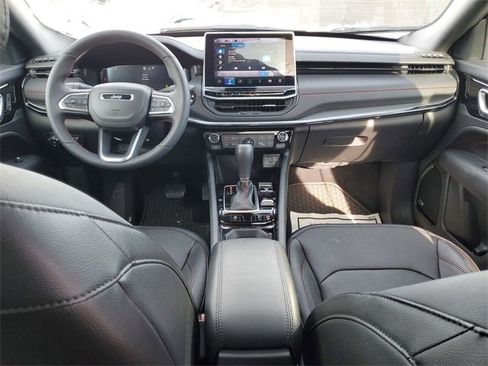 Used 2024 Jeep Compass Trailhawk w/ Trailhawk Elite Group image 20