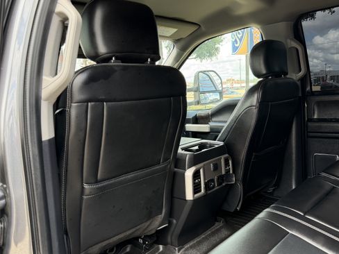 Used 2021 Ford F250 Lariat w/ Lariat Value Package AWD/4WD image 14