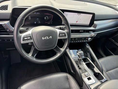 Used 2023 Kia Telluride S w/ S Sunroof Package FWD image 11