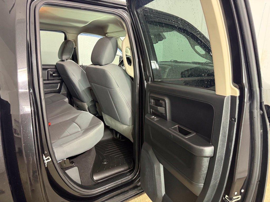 Used 2016 RAM 1500 Express AWD/4WD image 20