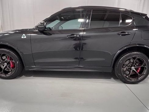 Used 2022 Alfa Romeo Stelvio Quadrifoglio w/ Active Assist Plus Package AWD/4WD image 9