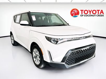 Used 2023 Kia Soul LX w/ LX Technology Package