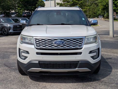 Used 2017 Ford Explorer Platinum AWD/4WD image 9