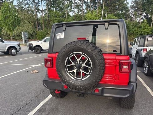 Used 2025 Jeep Wrangler Unlimited Rubicon AWD/4WD image 22