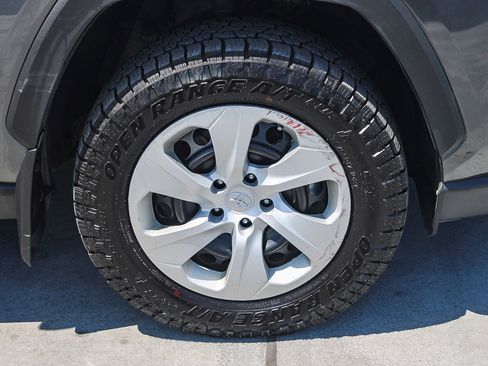 Used 2023 Toyota RAV4 LE AWD/4WD image 11