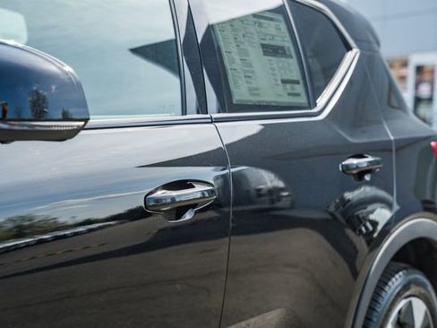 New 2026 Volvo XC40 B5 Plus w/ Climate Package image 17