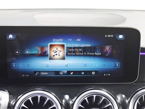 Used 2020 Mercedes-Benz GLB 250 4MATIC image 18