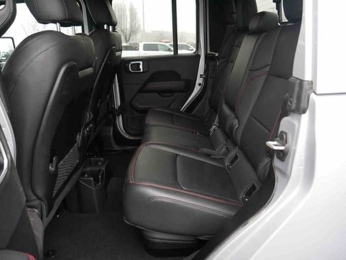 Certified 2024 Jeep Gladiator Rubicon image 16