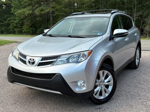 Used 2015 Toyota RAV4 Limited w/ Outdoor Package FWD image 40