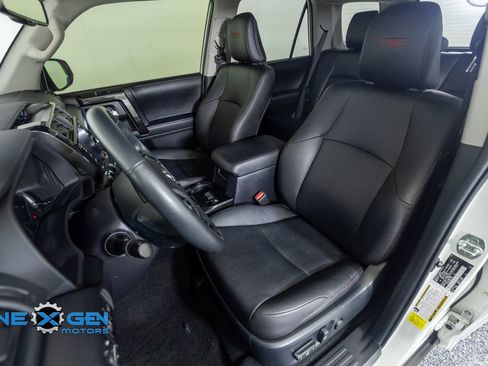 Used 2023 Toyota 4Runner TRD Off-Road Premium w/ Moonroof Package AWD/4WD image 24