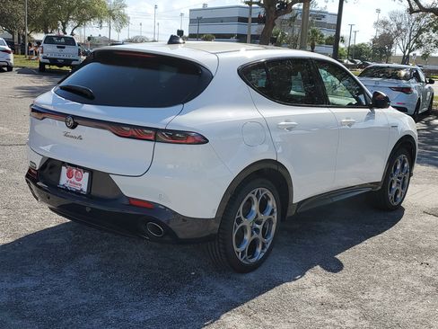 Used 2024 Alfa Romeo Tonale Veloce AWD/4WD image 4