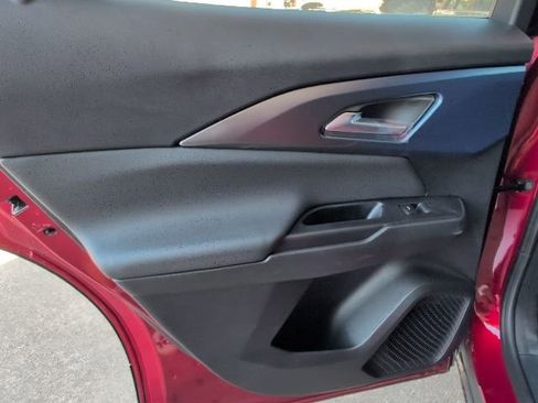 New 2026 Chevrolet Equinox EV LT AWD/4WD image 9