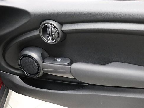Used 2017 MINI Cooper 2-Door Hardtop FWD image 16