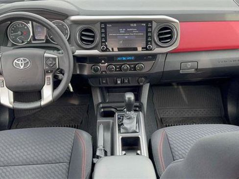 Certified 2022 Toyota Tacoma SR5 image 12