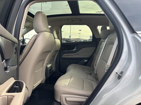 Used 2022 Lincoln Corsair Reserve w/ Equipment Group 201A image 12