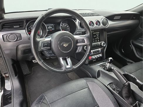 Used 2017 Ford Mustang GT Premium w/ GT Performance Package RWD image 10
