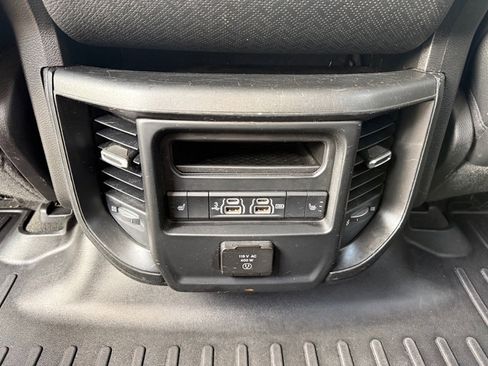 Used 2020 RAM 1500 Laramie image 17