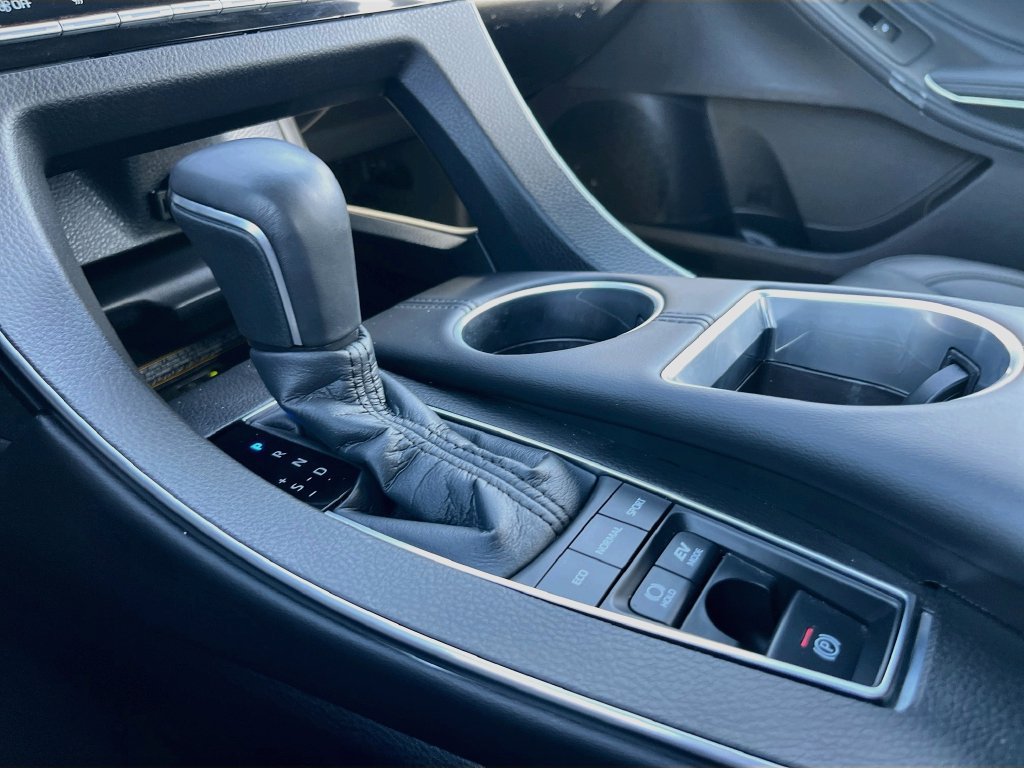 Used 2020 Toyota Avalon XLE w/ Moonroof Package FWD image 16