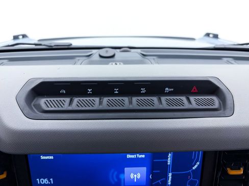 Used 2023 Ford Bronco Badlands AWD/4WD image 4