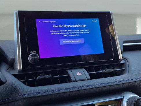 Used 2025 Toyota RAV4 SE image 25