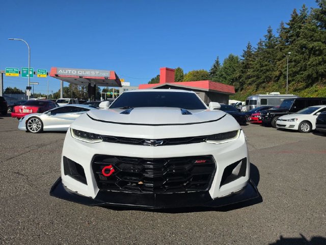 Used 2016 Chevrolet Camaro SS RWD image 21