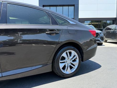 Used 2018 Honda Accord LX image 6