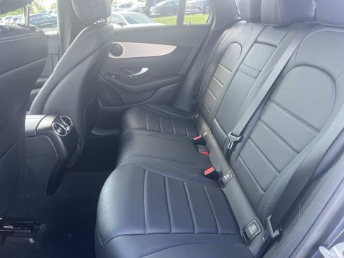 Certified 2022 Mercedes-Benz GLC 300 image 17