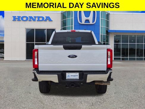 Used 2025 Ford F250 XLT w/ FX4 Off-Road Package AWD/4WD image 4