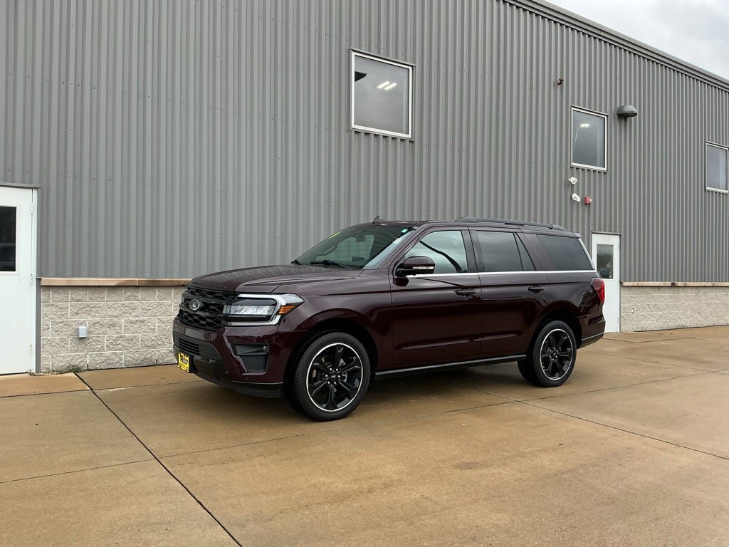Used 2024 Ford Expedition Limited AWD/4WD image 1