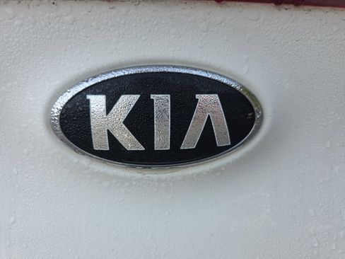 Used 2021 Kia Sportage LX image 14