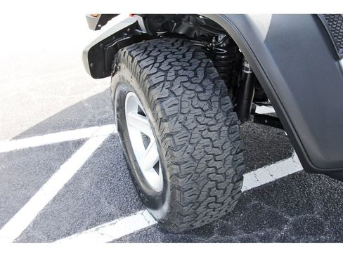 Used 2022 Jeep Gladiator Mojave w/ Cold Weather Group image 34