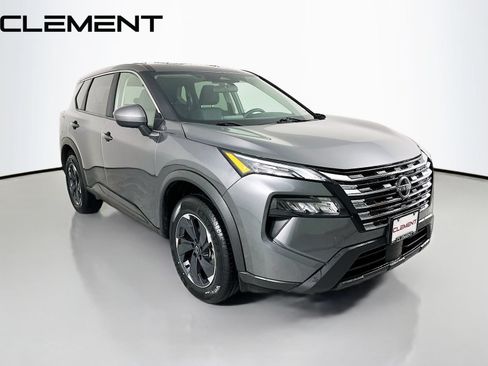 Used 2024 Nissan Rogue SV AWD/4WD image 5