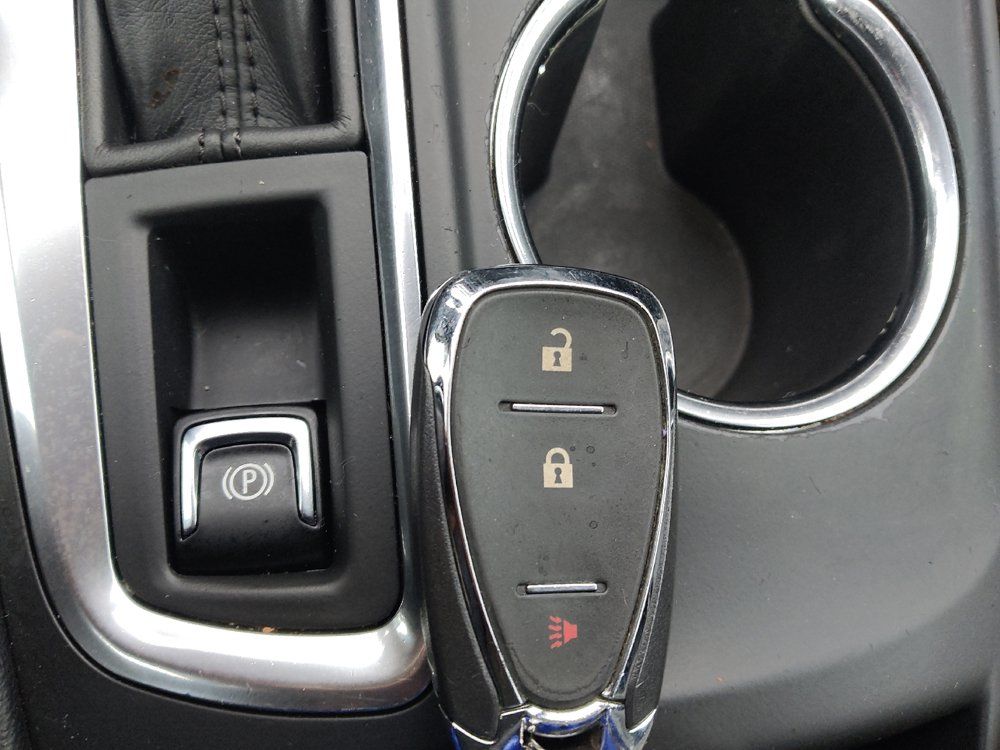 Used 2018 Chevrolet Equinox LS FWD image 32