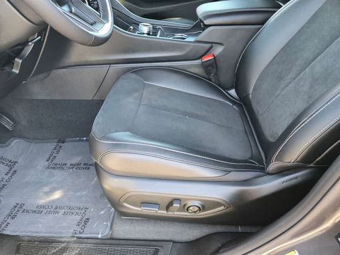 New 2025 Jeep Grand Cherokee Altitude image 20