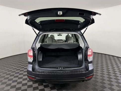 Used 2017 Subaru Forester 2.5i Premium w/ All-Weather Package AWD/4WD image 9