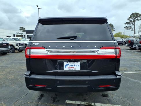 Used 2021 Lincoln Navigator L Reserve w/ Luxury Package image 4