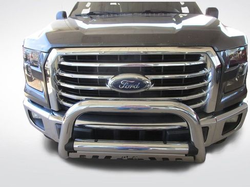 Used 2015 Ford F150 XLT w/ Equipment Group 302A Luxury image 18