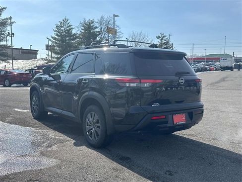 New 2026 Nissan Pathfinder SV image 6