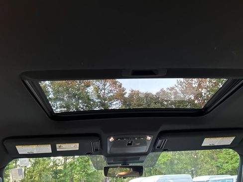 Used 2021 INFINITI QX80 Sensory w/ All-Season Package image 25