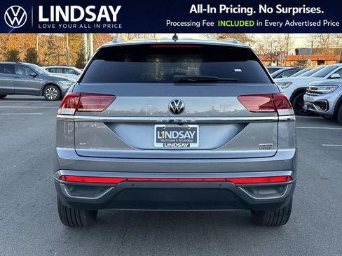 Used 2022 Volkswagen Atlas Cross Sport SE w/ Black Wheel Package AWD/4WD image 4